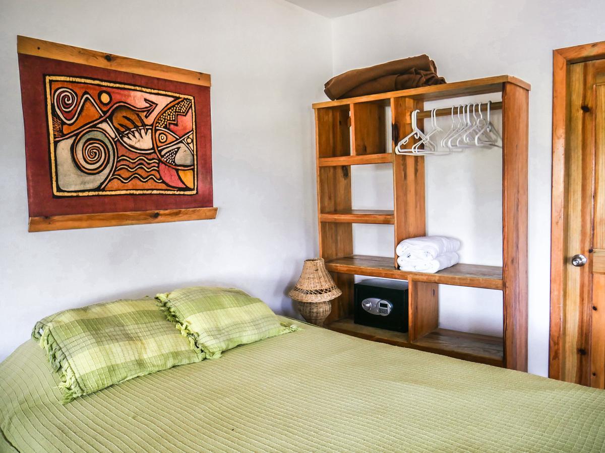 Hotel Posada Las Orquideas,West End Exterior photo
